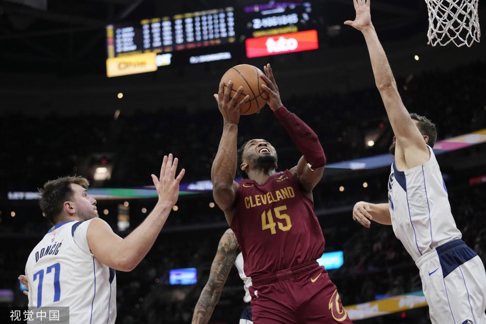 的表现可圈 的表现可圈